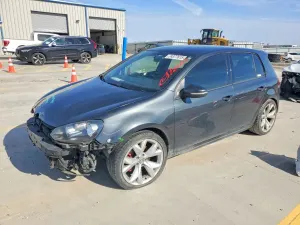 Volkswagen Golf 2.0L 4 2013