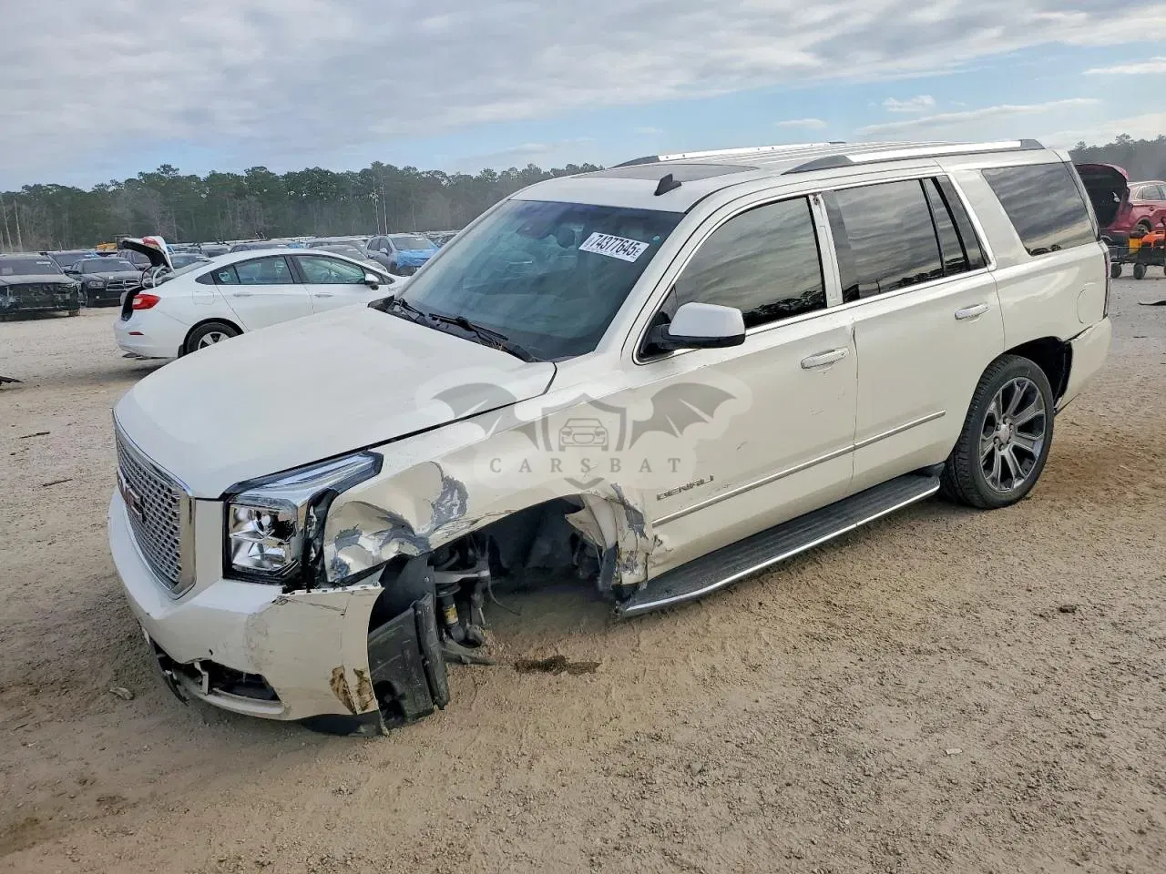 GMC Yukon DENALI 6.2L 8 2015
