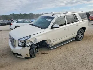 GMC Yukon DENALI 6.2L 8 2015