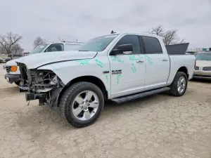 RAM 1500 SLT 5.7L 8 2017