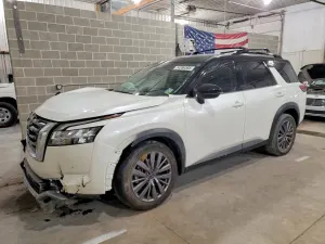 Nissan Pathfinder SL 3.5L 6 2023