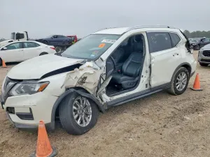 Nissan Rogue S 2.5L 4 2017
