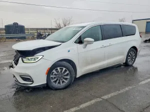 Chrysler Pacifica 3.6L 6 2022