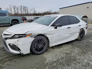 Toyota Camry SE 2.5L 4 2022