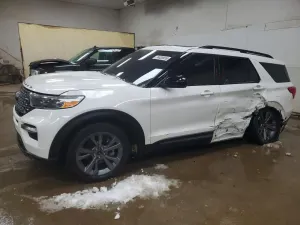 Ford Explorer 2.3L 4 2023