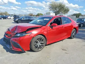 Toyota Camry SE 2.5L 4 2022