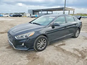 Hyundai Sonata SE 2.4L 4 2019