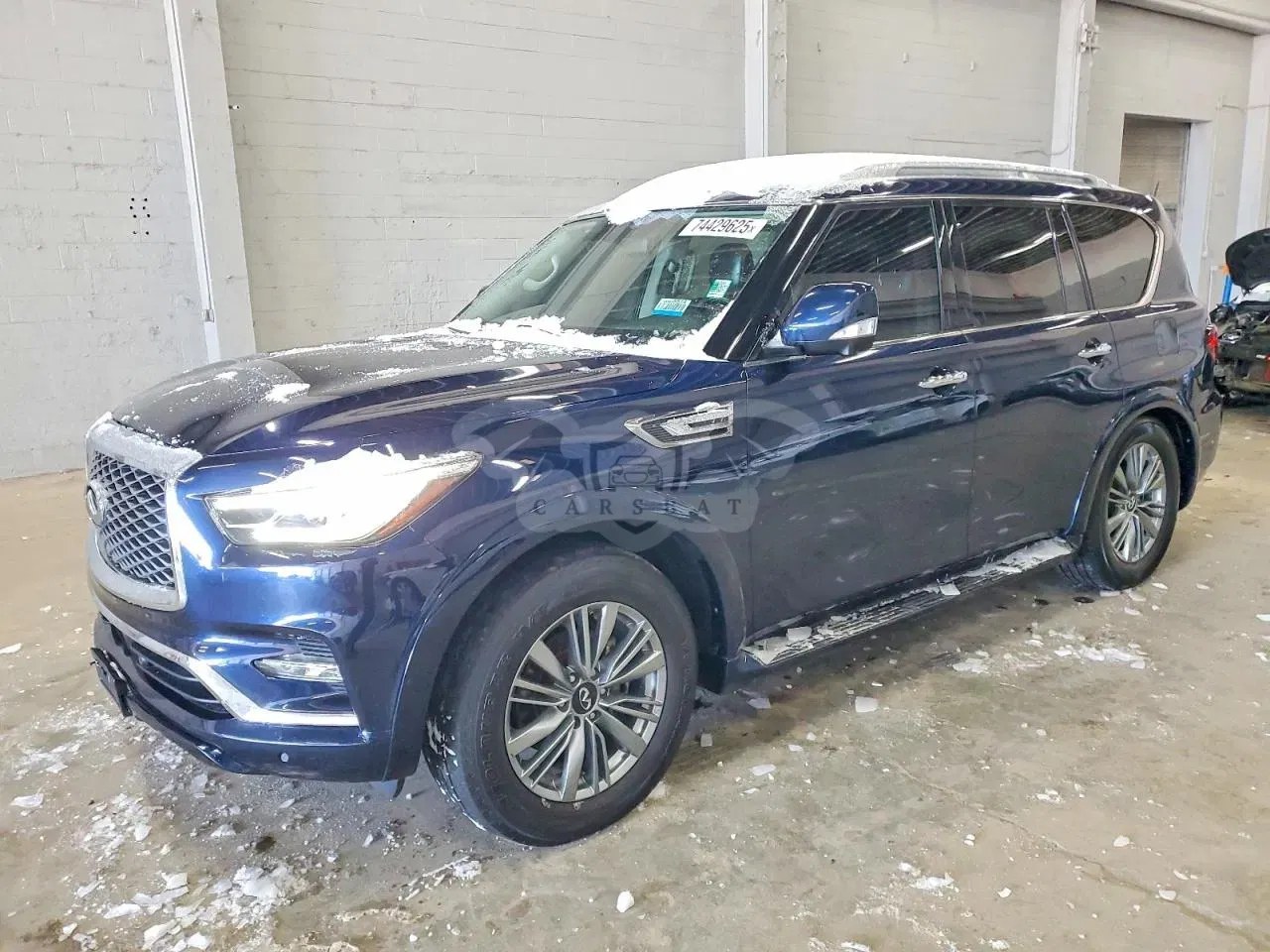 Infiniti QX80 LUXE 5.6L 8 2021