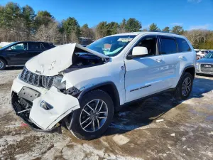 Jeep Grand Cherokee LAREDO 3.6L 6 2020