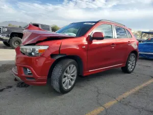 Mitsubishi Outlander SE 2.0L 4 2011