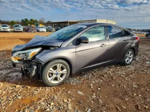 Ford Focus SE 2.0L 4 2014