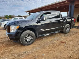 Nissan Titan 5.6L 8 2021