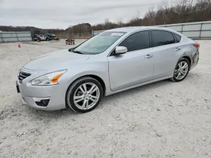 Nissan Altima 3.5L 6 2015