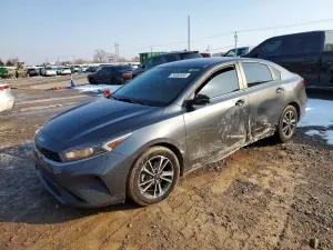Kia Cerato / Forte / K3 LX 2 L 4 2024