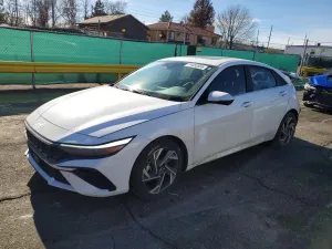 Hyundai Elantra 2.0L 4 2024