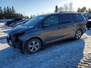 Toyota Sienna LE 3.5L 6 2014