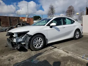 Toyota Camry XSE 2.5L 4 2025