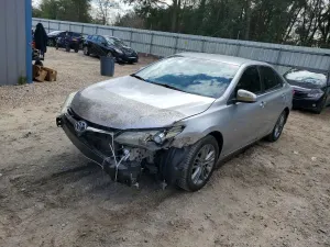 Toyota Camry LE 2.5L 4 2015