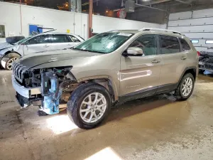 Jeep Cherokee LATITUDE 2.4L 4 2016