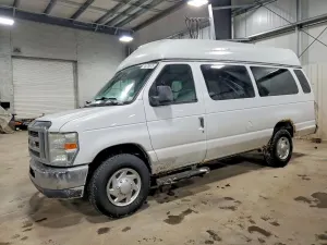 Ford Econoline E350 SUPER DUTY WAGON 5.4L 8 2010