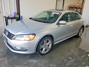 Volkswagen Passat SEL 2.0L 4 2014