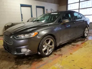 Ford Fusion SE 2.0L 4 2015