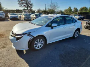 Toyota Corolla LE 1.8L 4 2025