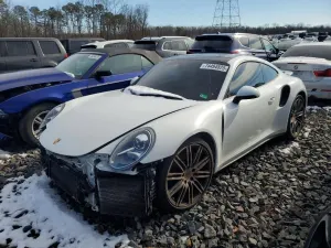 Porsche 911 TURBO 3.8L 6 2015
