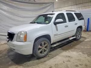 GMC Yukon DENALI 6.2L 8 2011