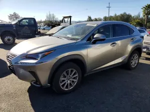 Lexus NX 300 BASE 2.0L 4 2021