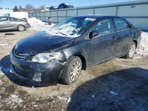 Toyota Corolla BASE 1.8L 4 2013