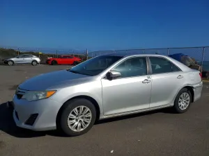 Toyota Camry BASE 2.5L 4 2012
