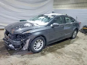 Ford Fusion S 2.5L 4 2018