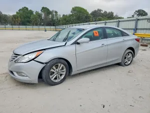 Hyundai Sonata GLS 2.4L 4 2013