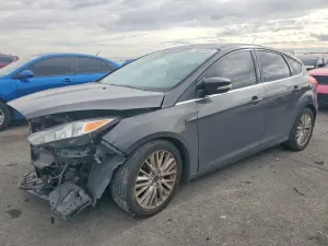 Ford Focus TITANIUM 2.0L 4 2016
