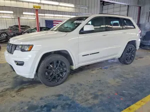 Jeep Grand Cherokee LAREDO 3.6L 6 2021