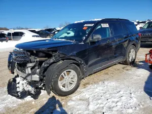 Ford Explorer XLT 2.3L 4 2023