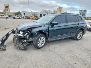 Volkswagen Tiguan S 2.0L 4 2018