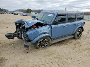 Ford Bronco OUTER BANKS 2.3L 4 2025