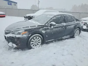 Toyota Camry SE 2.5L 4 2020