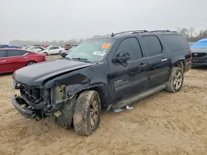 Chevrolet Suburban 5.3L 8 2012