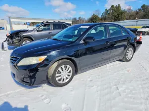 Toyota Camry BASE 2.5L 4 2011
