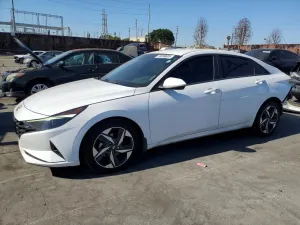 Hyundai Elantra SEL 2.0L 4 2023