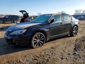Chrysler 200 TOURING 3.6L 6 2013