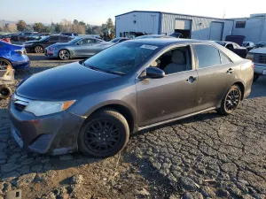 Toyota Camry BASE 2.5L 4 2012