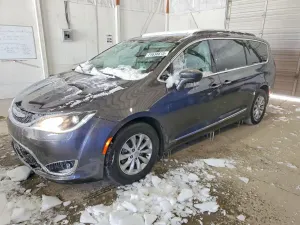 Chrysler Pacifica 3.6L 6 2017