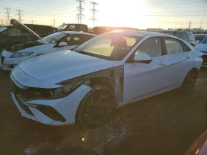 Hyundai Elantra LIMITED 2.0L 4 2024