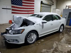 Volkswagen Passat SE 1.8L 4 2016
