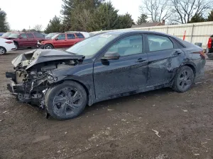 Hyundai Elantra SEL 2.0L 4 2022