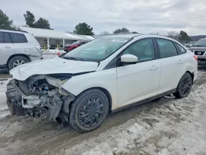 Ford Focus SE 2.0L 4 2012